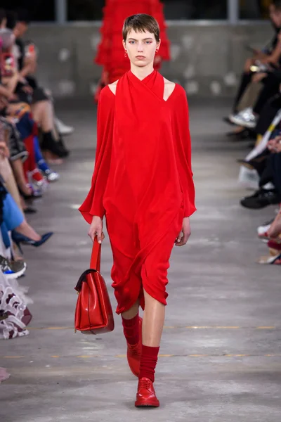 Look 11